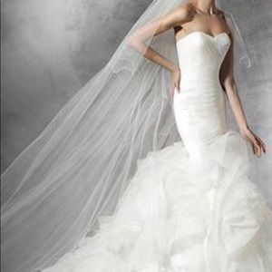 Pronovias mildred wedding gown